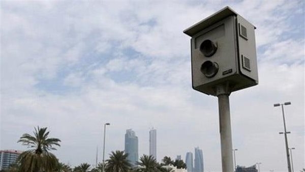 رادار المرور يلتقط 609 مخالفات تحدث في الهاتف أثناء القيادة خلال 24 ساعة