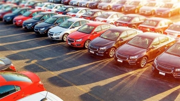 رابطة تجار السيارات تكشف أسباب انخفاض الأسعار