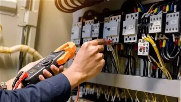 متحدث الحكومة: لا تخفيف لأحمال الكهرباء رغم ارتفاع درجات الحرارة