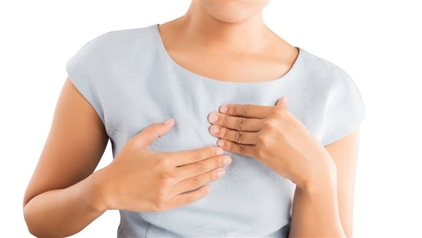 عندما يتشابه الخطر، كيف تفرق بين حرقة المعدة والنوبة القلبية؟