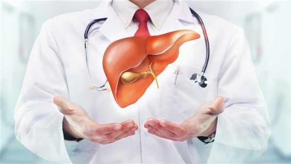 أعراض الإصابة بالتهاب الكبد الوبائي سي، وكيفية انتقال الفيروس