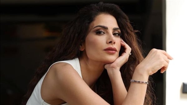 بطولة كريم فهمي وصبا مبارك، شاهد تعلن موعد عرض مسلسل "220 يوم"