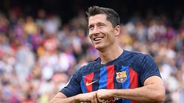 ليفاندوفسكي يتحدث عن موسم برشلونة بعد التتويج بالثلاثية المحلية