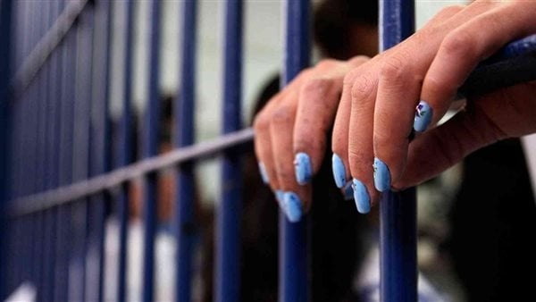 إحالة سيدتين أجنبيتين للمحاكمة بتهمة إدارة شقة للأعمال المنافية بالقاهرة الجديدة