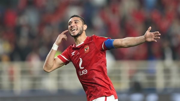 عرض إماراتي يهدد تجديد ربيعة للأهلي