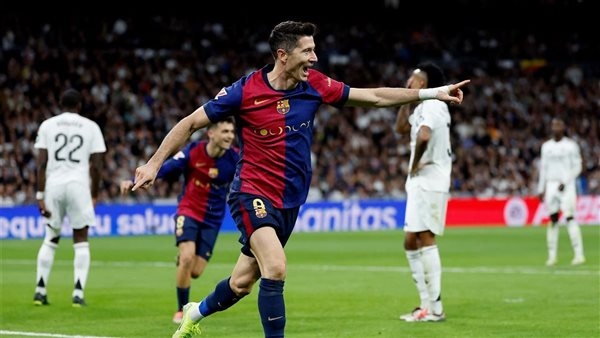 برشلونة يستعيد خدمات ليفاندوفسكي في موقعة إنتر ميلان