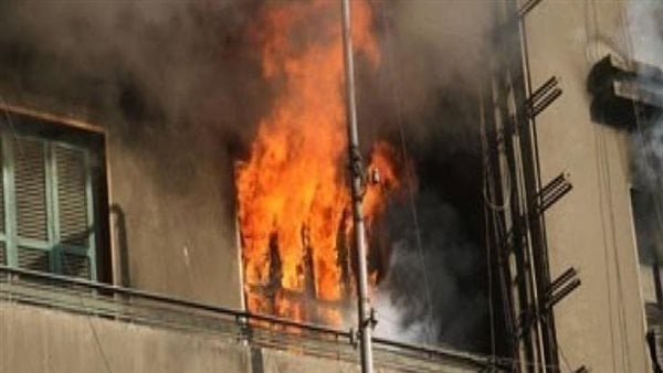إخماد حريق بأحد الفنادق الشعبية بالسوق السياحى القديم فى أسوان