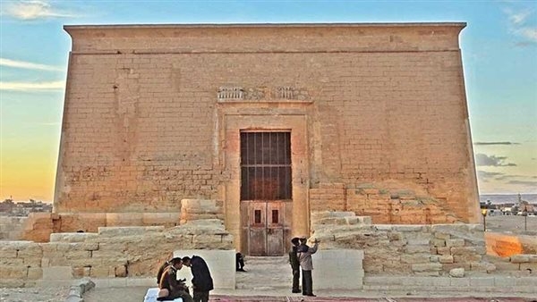 معبد قصر قارون يستقبل شمس الانقلاب الشتوي.. حكاية معجزة فلكية تحدث في الفيوم