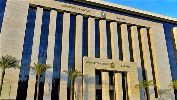 وزارة العمل: توفير فرص عمل جديدة في الأردن