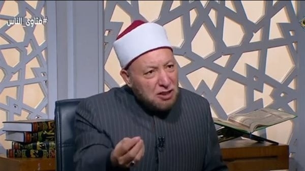 هل يجوز القصر في الصلاة حال السفر للمصيف؟، أمين الفتوى يجيب (فيديو)
