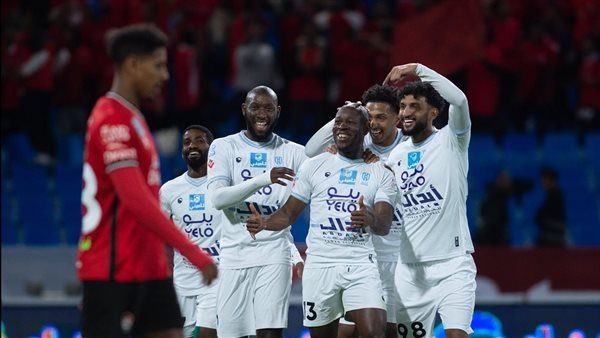 الأخدود يخطف الفوز 1/2 من أهلي جدة في الدوري السعودي