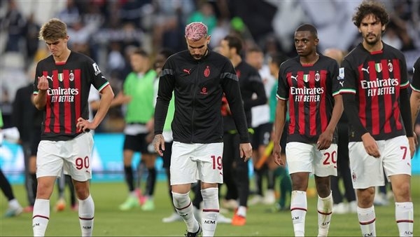 ميلان يسقط على ملعبه أمام لاتسيو في الدوري الإيطالي