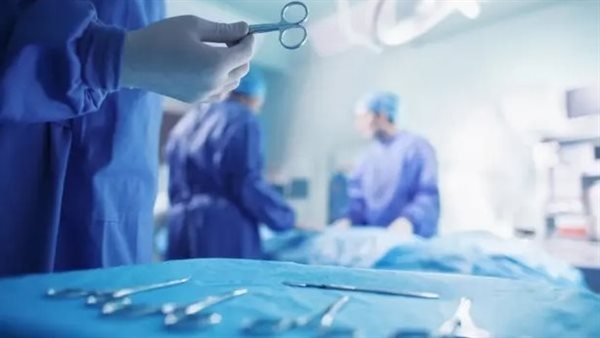 فريق طبي ينجح في إنقاذ حياة مريضة تعانى من انسداد بالصمام الميترالي بالإسكندرية