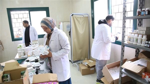 جامعة الفيوم تطلق قافلة طبية تنموية لأهالي"بريشة" في يوسف الصديق