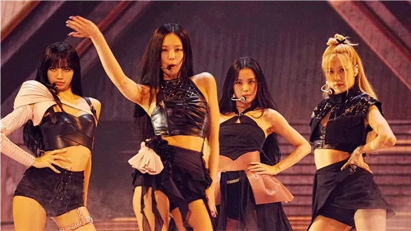 شركة YG تعلن عن أغنية لـ BlackPink وفرقة فتيات جديدة بعد شائعات التفكك