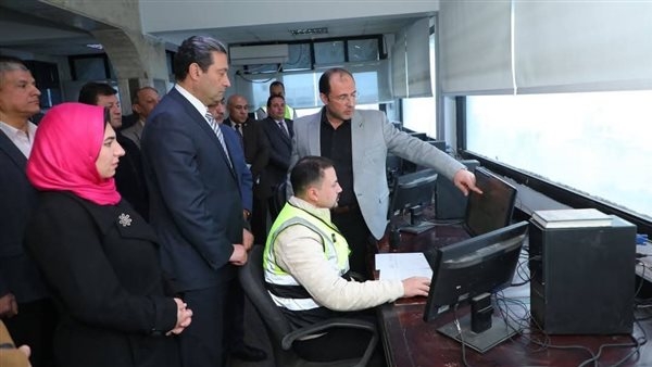 محافظ دمياط يجري زيارة إلى شركة دمياط لتداول الحاويات والبضائع