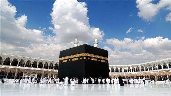 عمرة رمضان للأثرياء فقط.. شركات السياحة فى ورطة وارتفاع جنونى فى أسعار الطيران.. سعر التذكرة يبدأ من 35 ألف جنيه ولا تتوفر