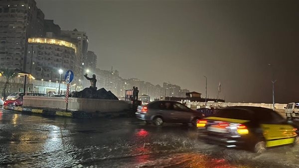 صقيع وأمطار ورياح، استمرار سوء الأحوال الجوية في الإسكندرية ليلا