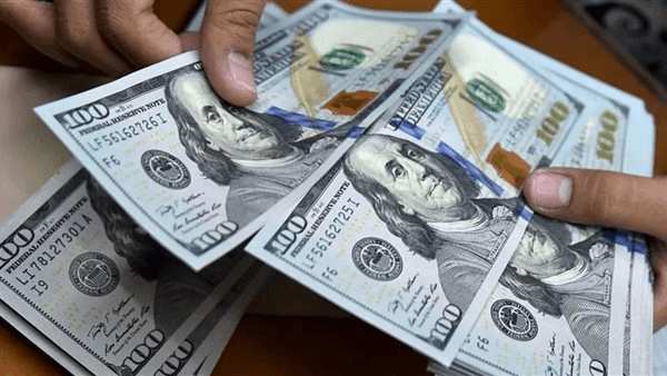 الدولار يواصل فرض هيمنته على التجارة العالمية