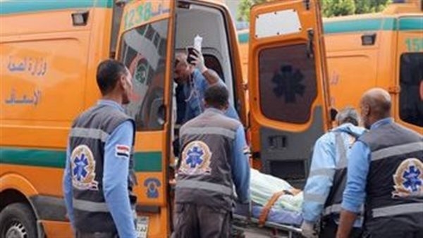 تسيير الحركة المرورية بعد انقلاب سيارة في المعادي