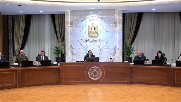 مصر تخطط لمستقبل الصناعة، مشروعات عملاقة ومليارات الجنيهات (إنفوجراف)