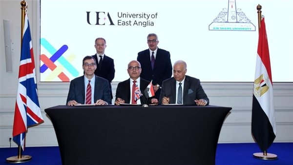 توقيع مذكرتي تفاهم بين جامعة عين شمس وإسيكس وإيست أنجليا البريطانيتين