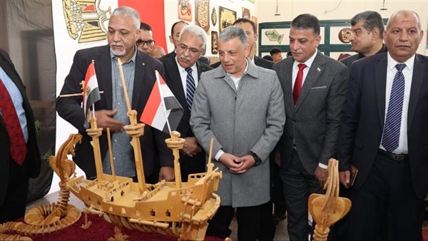 محافظ الإسماعيلية يتفقد مدرسة القنطرة غرب الثانوية الصناعية بنين (صور)