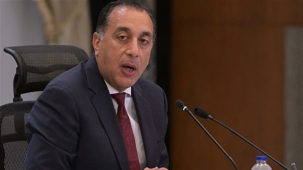 أخبار مصر اليوم: رئيس الوزراء يصل الكويت في زيارة رسمية.. وزير الدفاع يكرم عددًا من القادة الذين أوفوا العطاء بالقوات المسلحة.. ومواعيد غلق المحال التجارية خلال شهر رمضان وعيد الفطر