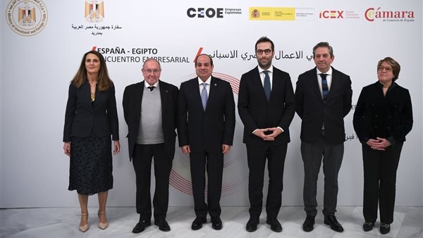 تطورات جهود جذب استثمارات جديدة لمصر.. السيسي يدعو كبريات الشركات الأمريكية والإيطالية والإسبانية.. ويؤكد تذليل أي عقبات تواجههم وإتاحة الفرص أمامهم