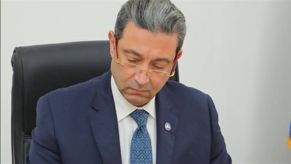 محافظ دمياط يتابع أعمال صيانة مبنى الطوارئ وتطوير أقسام الأشعة بمستشفى كفر سعد المركزي