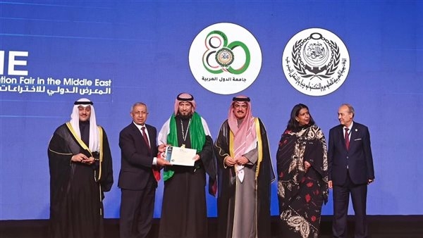 العربية للعلوم والتكنولوجيا بالإسكندرية تشارك في المعرض الدولي للاختراعات في الكويت