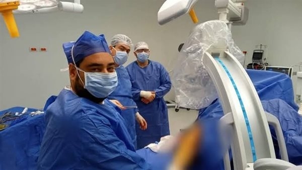 فريق جراحة العظام بقها التخصصي ينجح في إجراء عملية لمُسنة تخطت التسعين عامًا