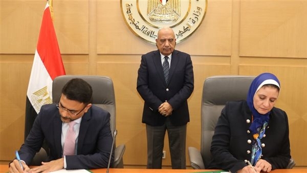 وزير الكهرباء يشهد توقيع اتفاقية إنشاء محطتى تخزين طاقة بقدرة 1500 ميجاوات