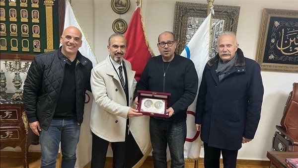 ياسر إدريس يستقبل رئيس الاتحاد القطري للشراع والتجديف بمقر اللجنة الأولمبية