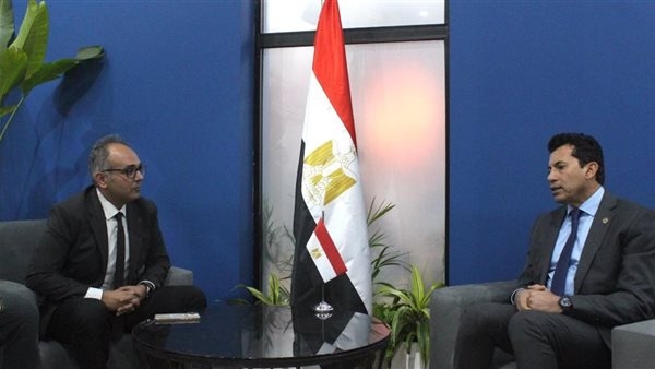 وزير الشباب والرياضة يبحث التعاون مع 'تيك توك' خلال معرض سبورتس إكسبو