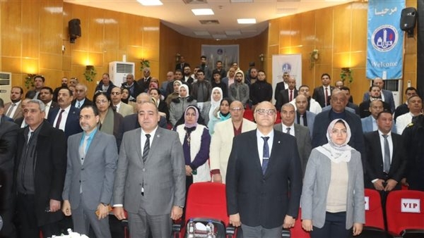 محافظ القليوبية يُشارك بجلسة التشاور المُجتمعى لمشروع توسعات شركة البترول بمسطرد