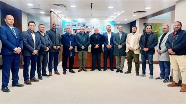 محافظ الإسماعيلية يشكر الفريق الطبي القائم على إجراء أول عملية زراعة كبد بالمحافظة