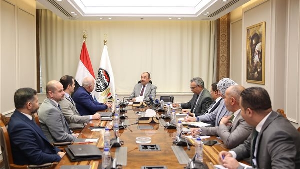 وزير قطاع الأعمال يبحث مع "بولاريس بارك" التركية تطوير مناطق صناعية