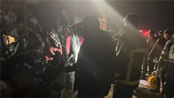 إصابة 9 أشخاص في حادث تصادم بأسوان