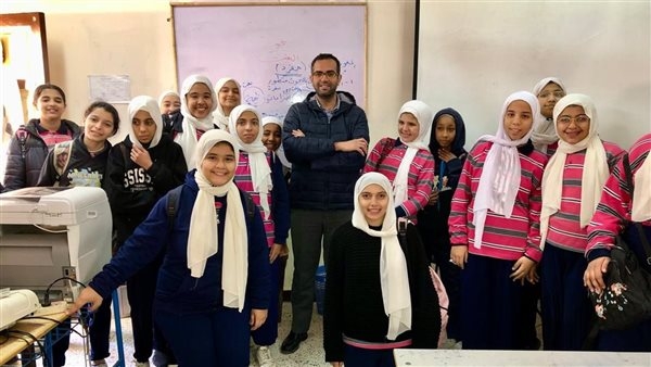 جامعة القناة تعقد برنامجًا تدريبيًّا لطالبات الإعدادية بالإسماعيلية (صور)