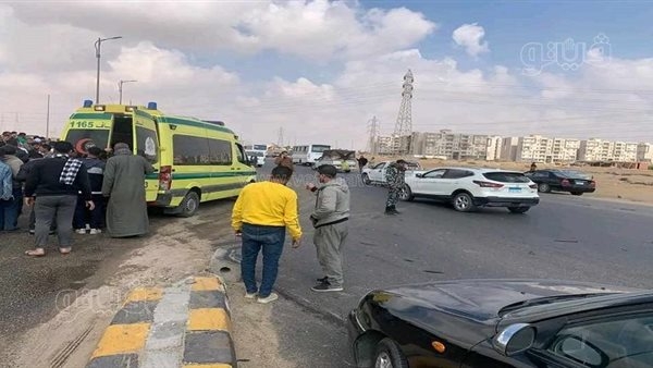 إصابة 10 أشخاص في انقلاب ميكروباص بطريق القاهرة