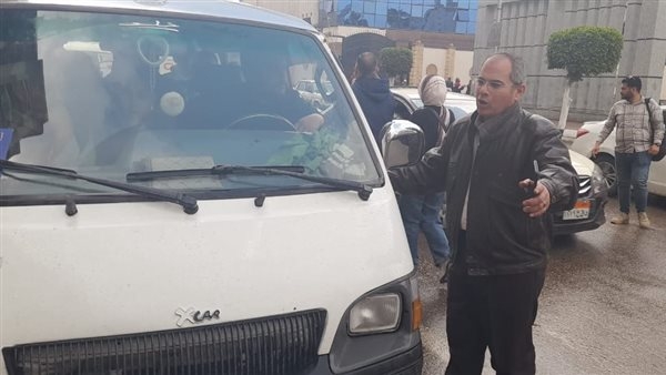 حملات على مواقف السرفيس بالقاهرة لمراقبة التعريفة خلال العيد