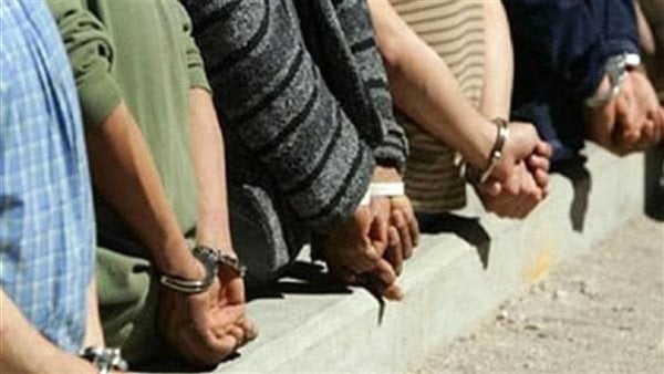 القبض على 13 شخصا بمركز مساج بتهمة تسهيل الأعمال المنافية للآداب في مدينة نصر