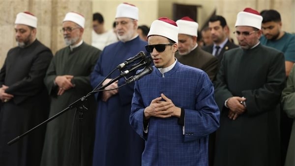 فاز بمسابقة حفظ القرآن، من هو محمد حسن "الطالب الكفيف" بعد إمامته المصلين في الجامع الأزهر