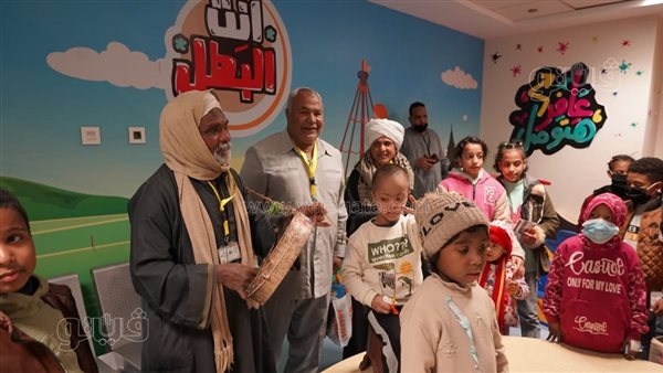مسحراتي منقراتي في البلد جوال، احتفال مختلف مع مرضى السرطان بأورام الأقصر