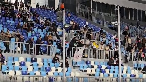 جماهير منتخب مصر للمحليين تهتف للإسماعيلي في مباراة جنوب افريقيا (فيديو)