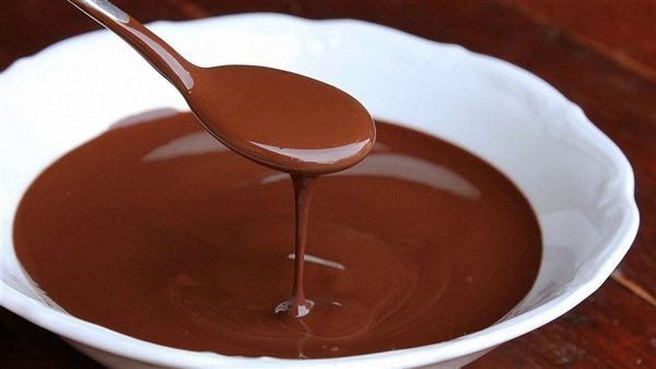 طريقة عمل صوص الشوكولاتة البيتي للتوفير في الميزانية