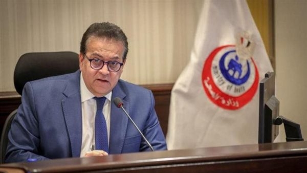 وزير الصحة يستجيب لاستغاثة أب يعاني طفله من عيوب خلقية بالقلب