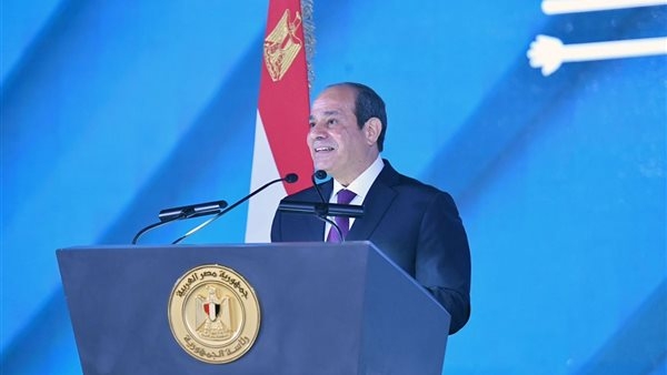 السيسي: دماء الشهداء الطاهرة أبقت الوطن آمنا مستقرا قادرا على التقدم والبناء
