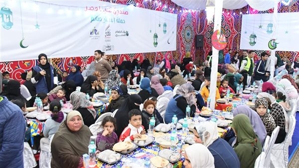 محافظ الفيوم يشارك في مائدة إفطار عابري السبيل